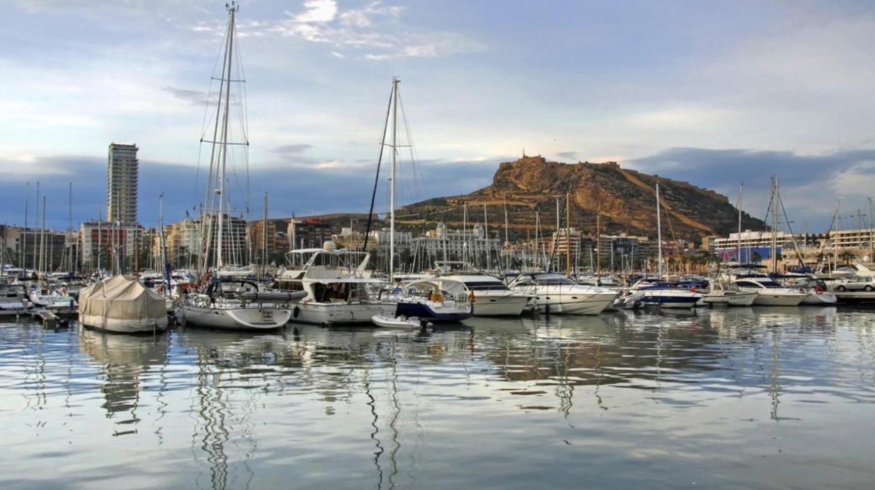 Elegance Apartment Alicante Eksteriør billede